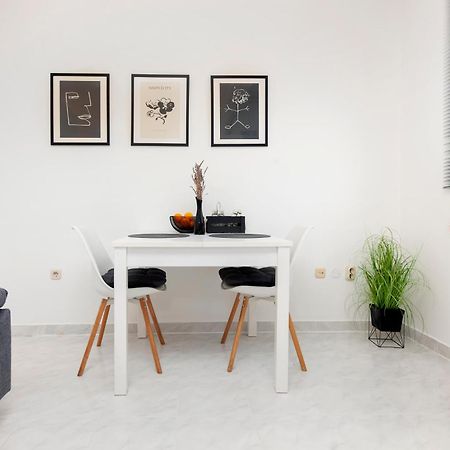 Apartman Nevera Adults Only Ровінь Екстер'єр фото